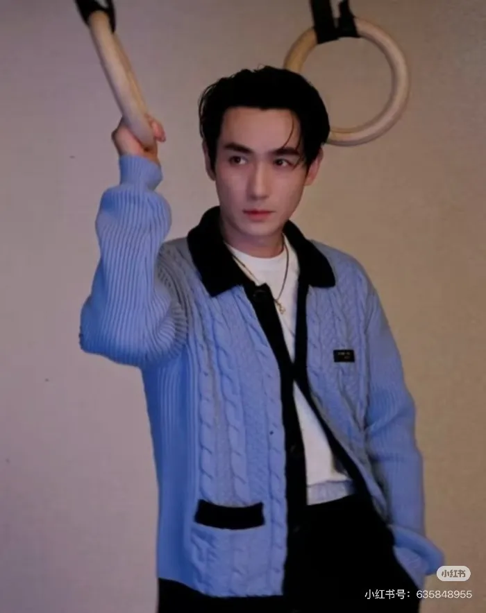Louis Vuitton/Louis Vuitton leather label blue collar cable knit cardigan